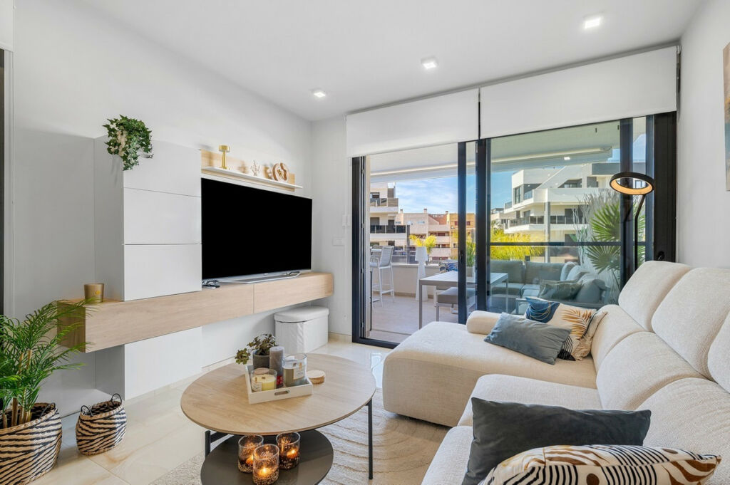 Ground Floor Apartment Playa Flamenca Alicante - image 6