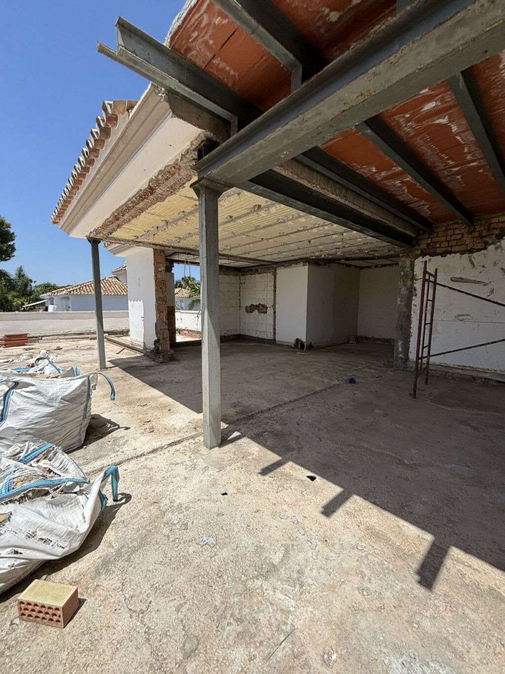 Detached Villa New Golden Mile Málaga - image 6