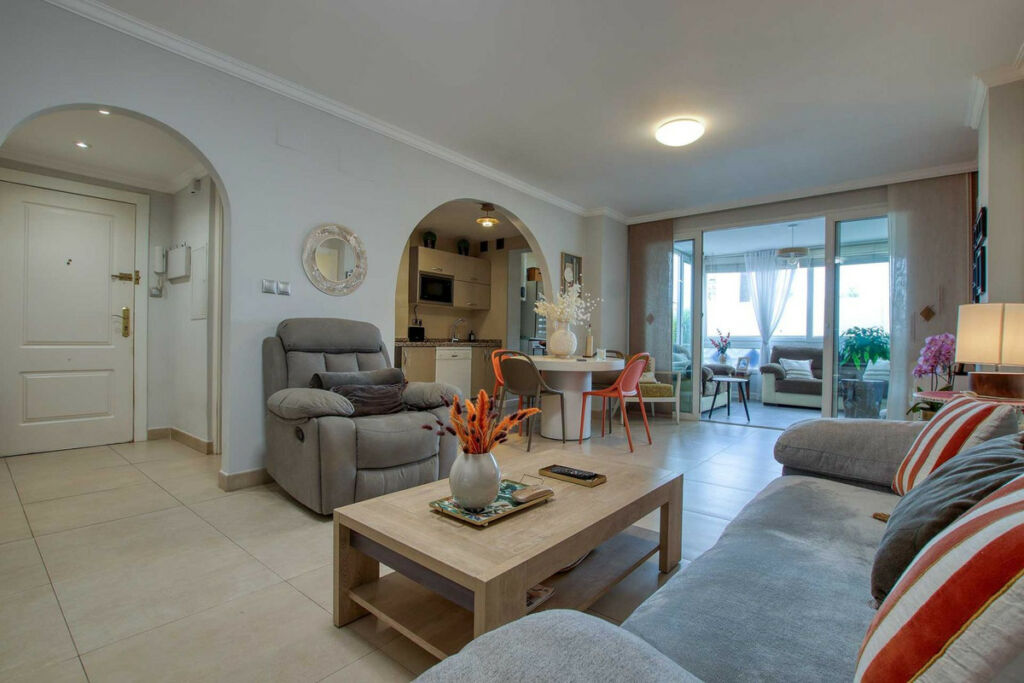 Ground Floor Apartment Las Chapas Málaga - image 6