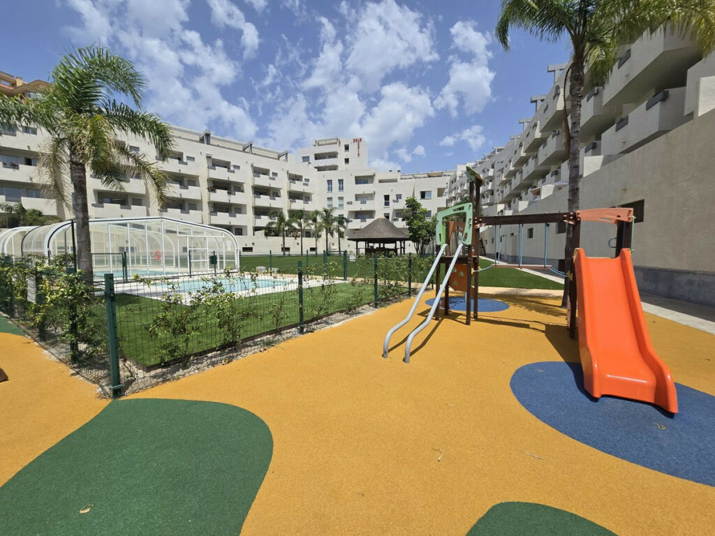 Middle Floor Apartment Riviera del Sol Málaga - image 6
