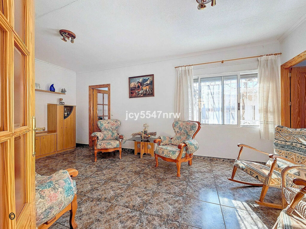 Townhouse Pinoso Alicante - image 6