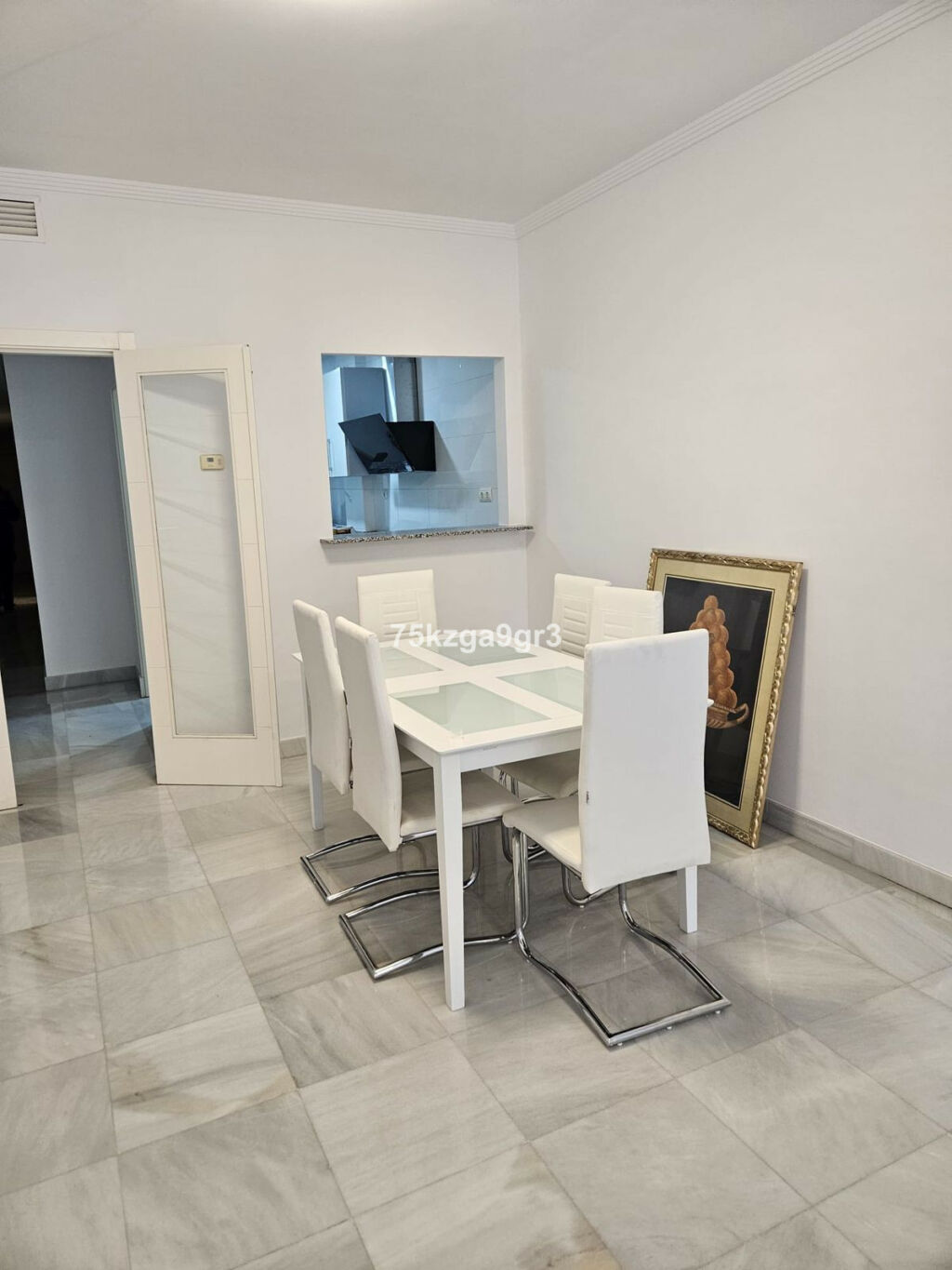 Middle Floor Apartment Estepona Málaga - image 6