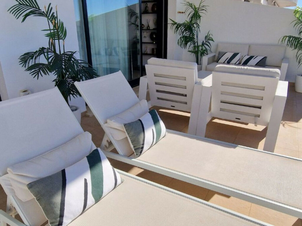 Middle Floor Apartment Riviera del Sol Málaga - image 6