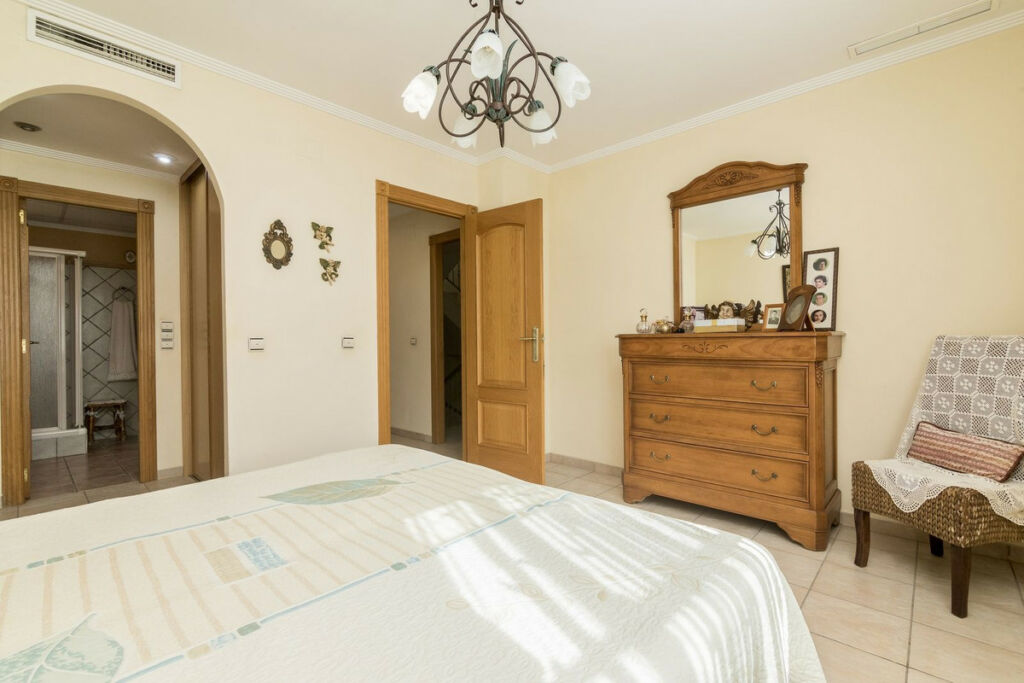 Detached Villa Almoradi Alicante - image 63