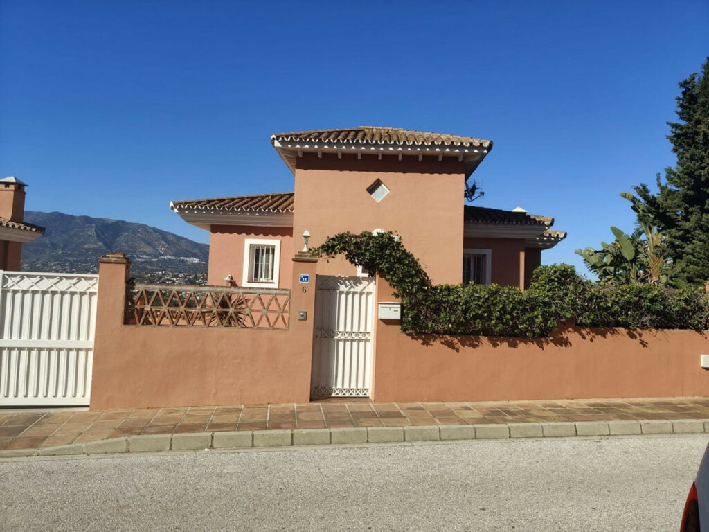 Detached Villa Cerros del Aguila Málaga - image 65