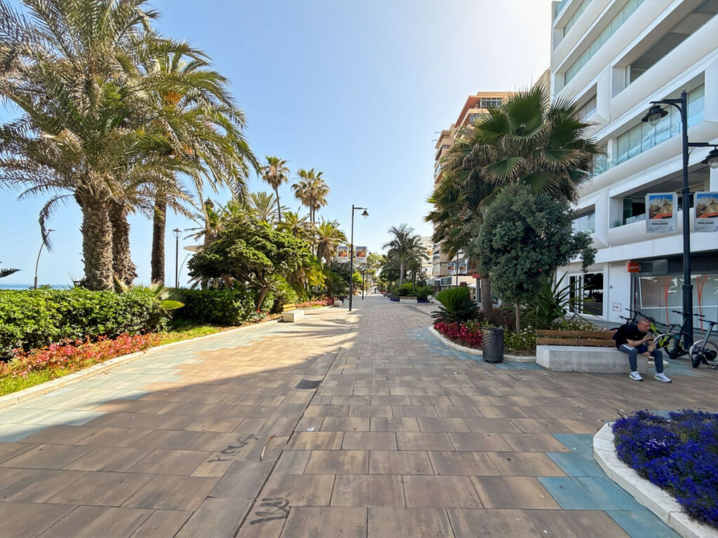 Middle Floor Apartment Estepona Málaga - image 67