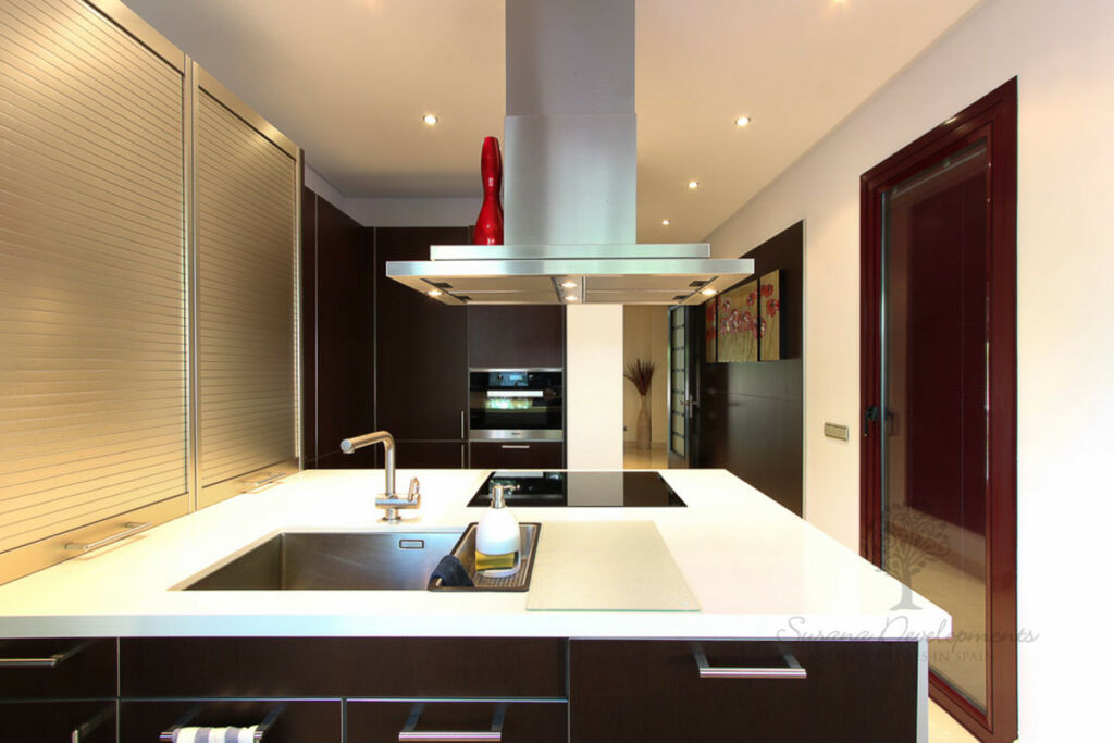Ground Floor Apartment Puerto Banús Málaga - image 7