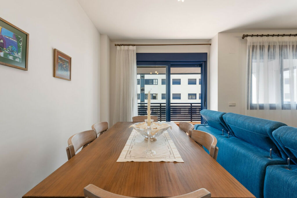 Middle Floor Apartment Estepona Málaga - image 9