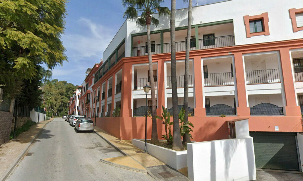 Ground Floor Apartment Atalaya Málaga - image 7