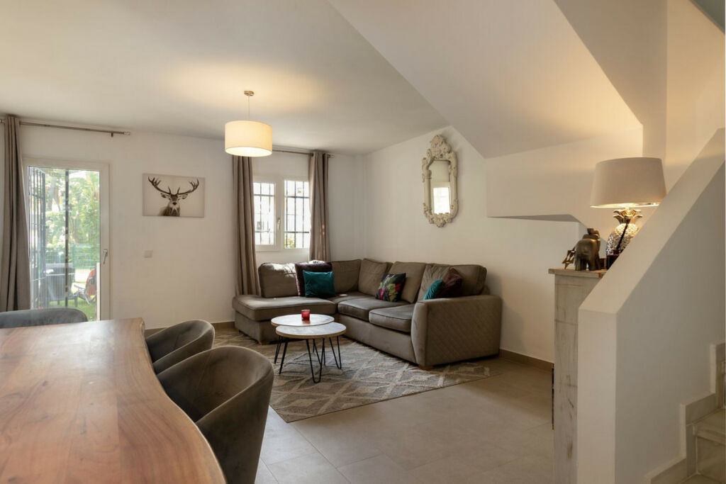 Townhouse Montemar Málaga - image 9