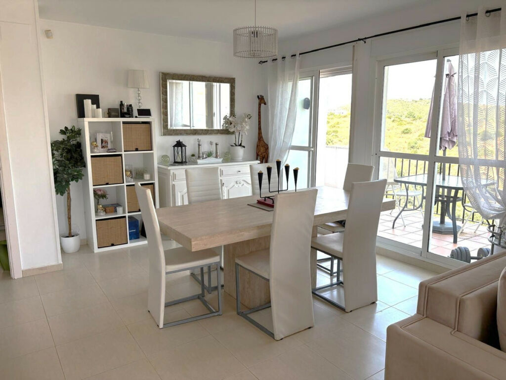 Top Floor Apartment Miraflores Málaga - image 7