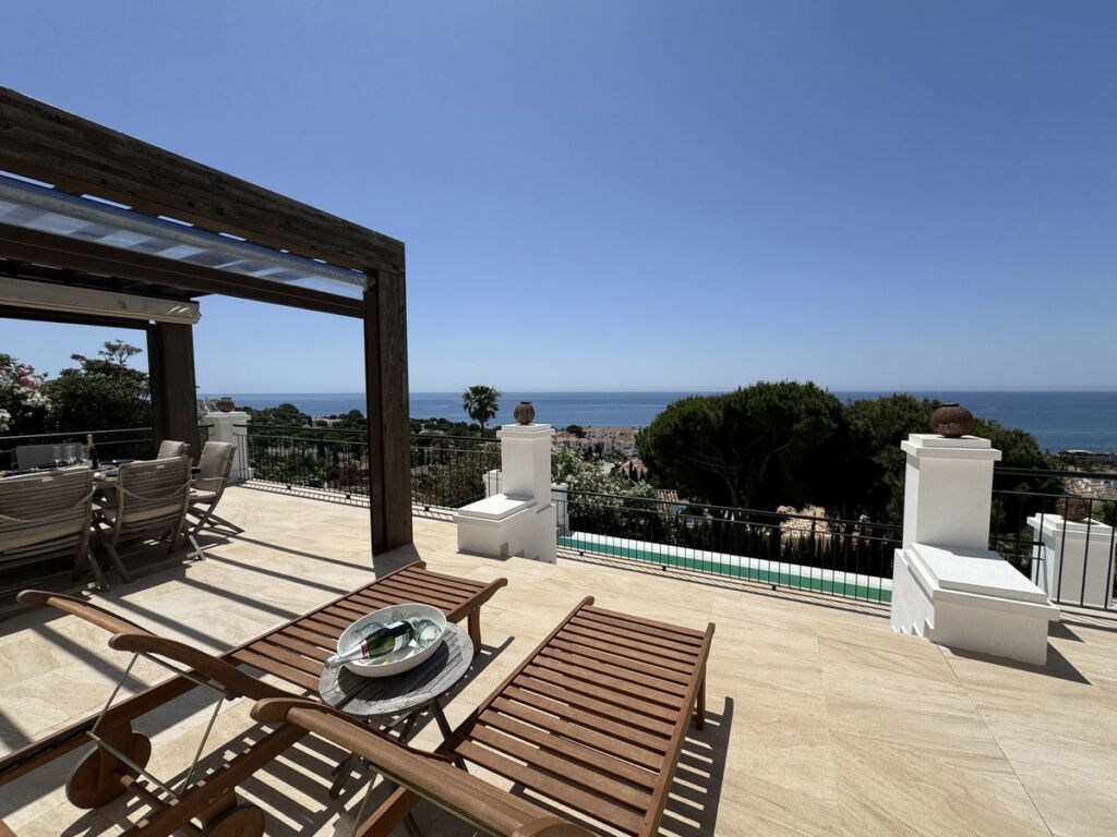 Detached Villa Riviera del Sol Málaga - image 7