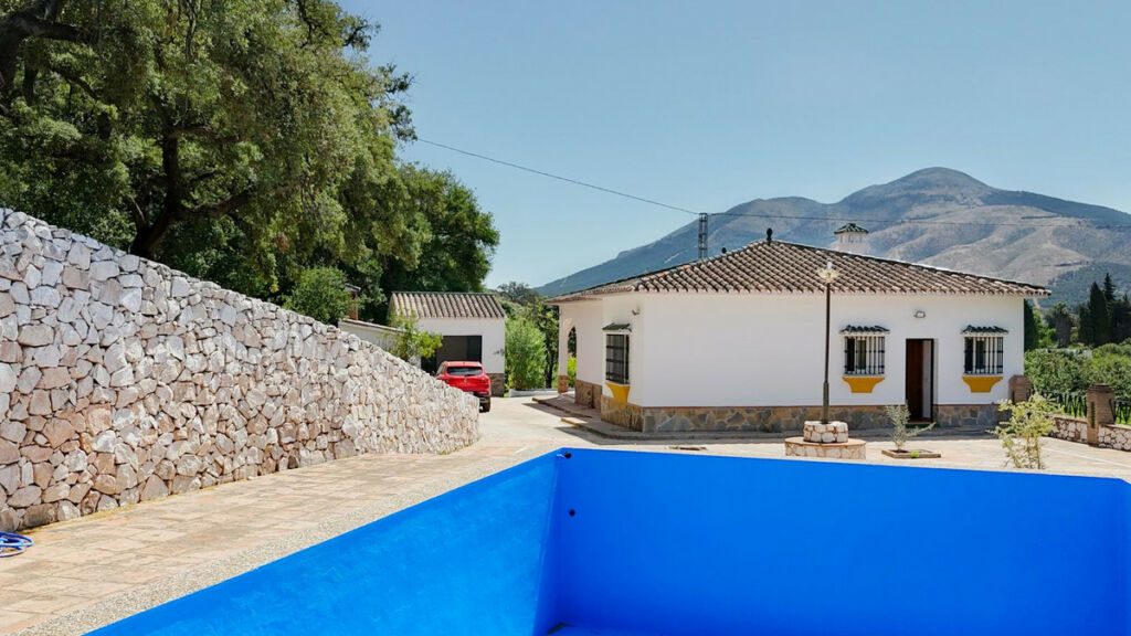 Detached Villa Alhaurín el Grande Málaga - image 7