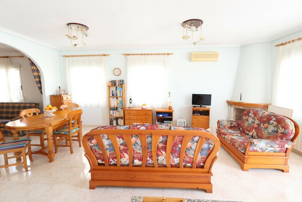 Townhouse Los Balcones Alicante - image 7