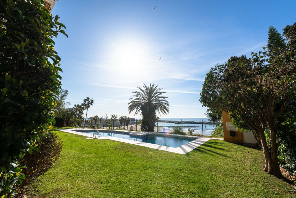 Middle Floor Apartment Marbella Málaga - image 7