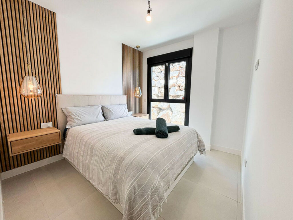 Middle Floor Apartment Fuengirola Málaga - image 7