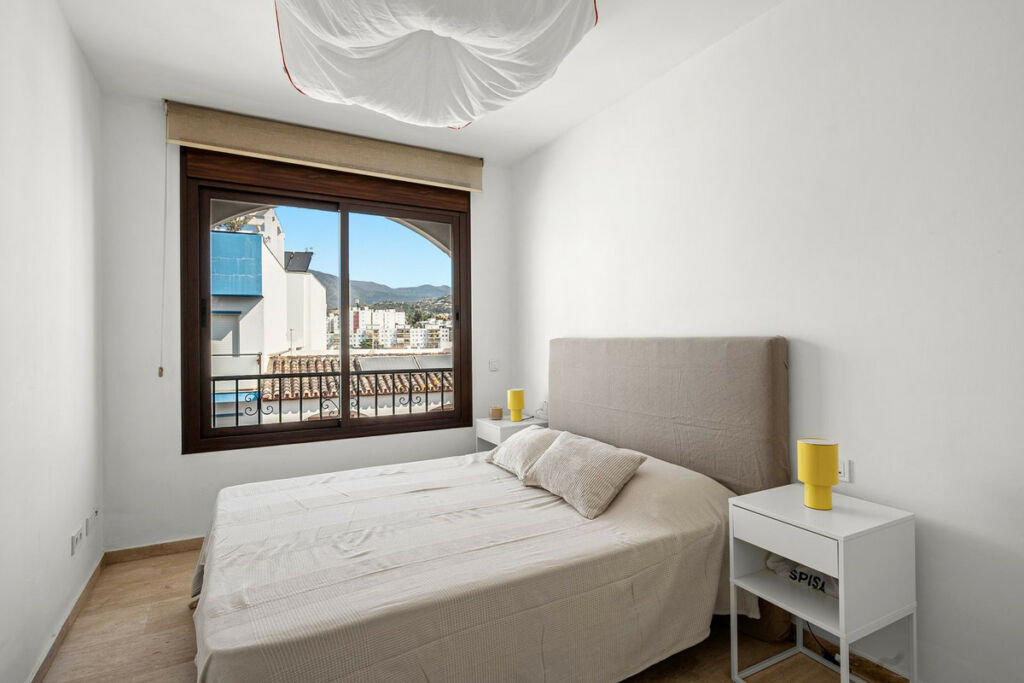 Top Floor Apartment Estepona Málaga - image 7