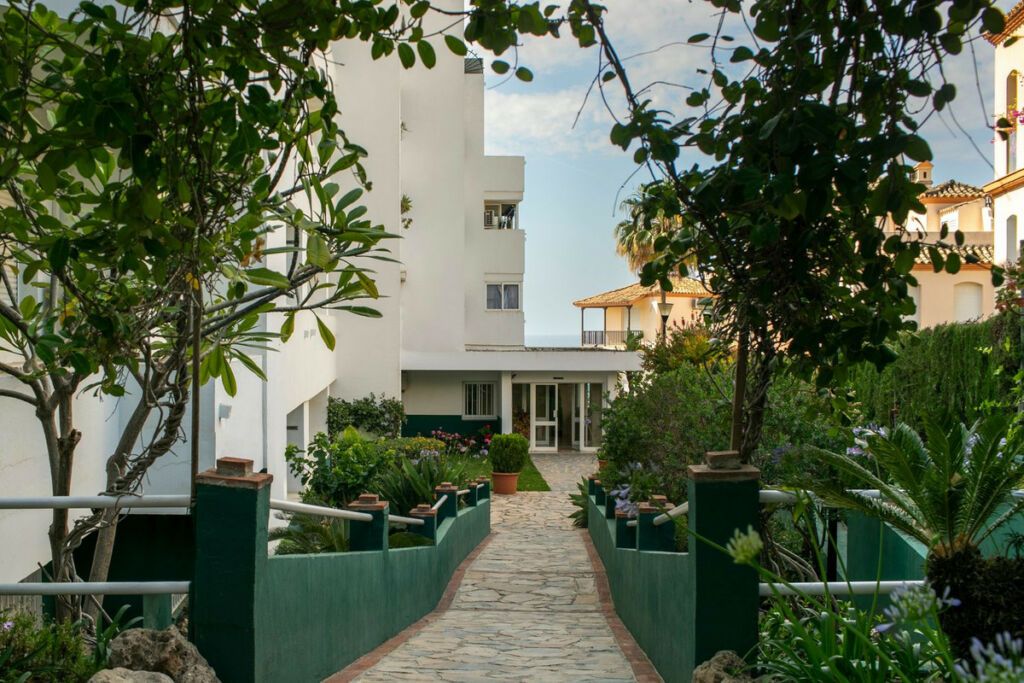 Ground Floor Apartment Estepona Málaga - image 7