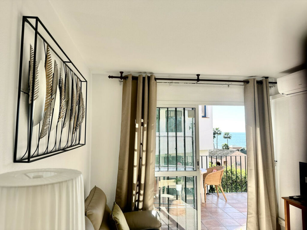 Ground Floor Apartment Calahonda Málaga - image 7