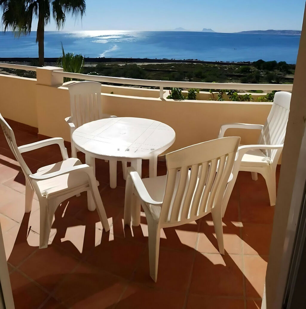 Middle Floor Apartment Estepona Málaga - image 7