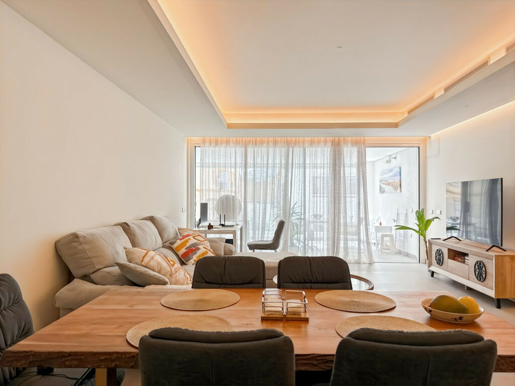 Middle Floor Apartment Estepona Málaga - image 7