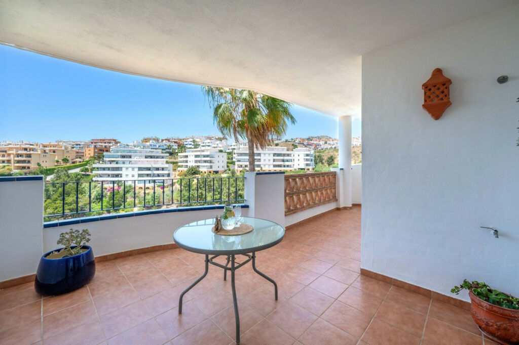 Middle Floor Apartment Riviera del Sol Málaga - image 7