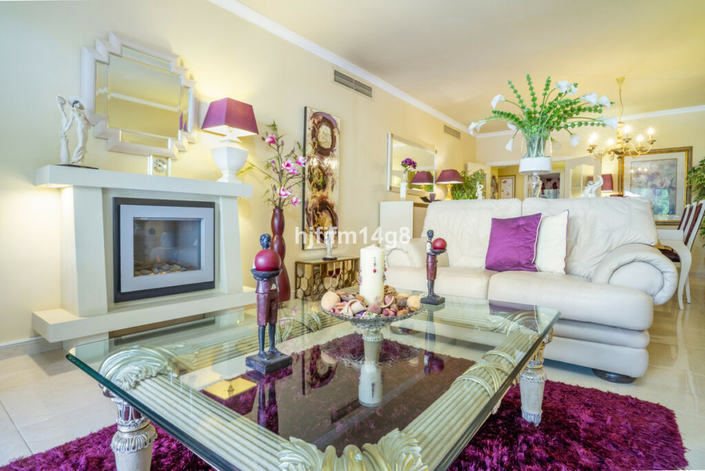 Ground Floor Apartment Puerto Banús Málaga - image 7