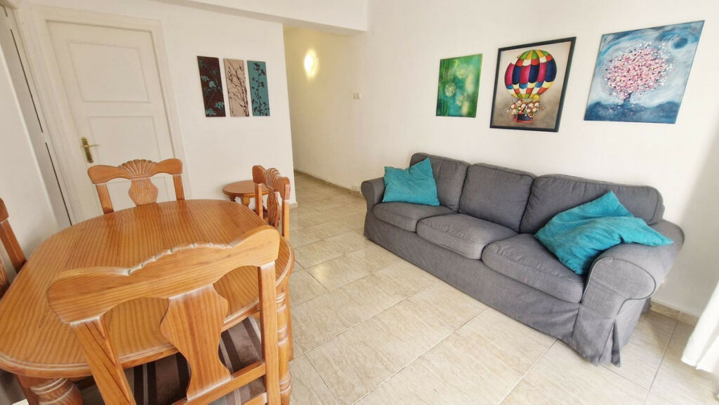 Middle Floor Apartment Fuengirola Málaga - image 7