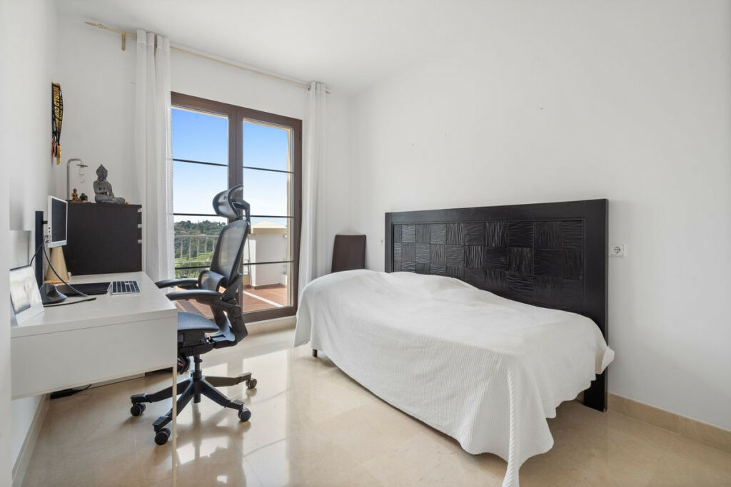 Penthouse Los Arqueros Málaga - image 7