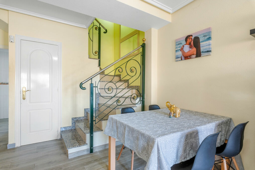 Townhouse Dona Pepa Alicante - image 7