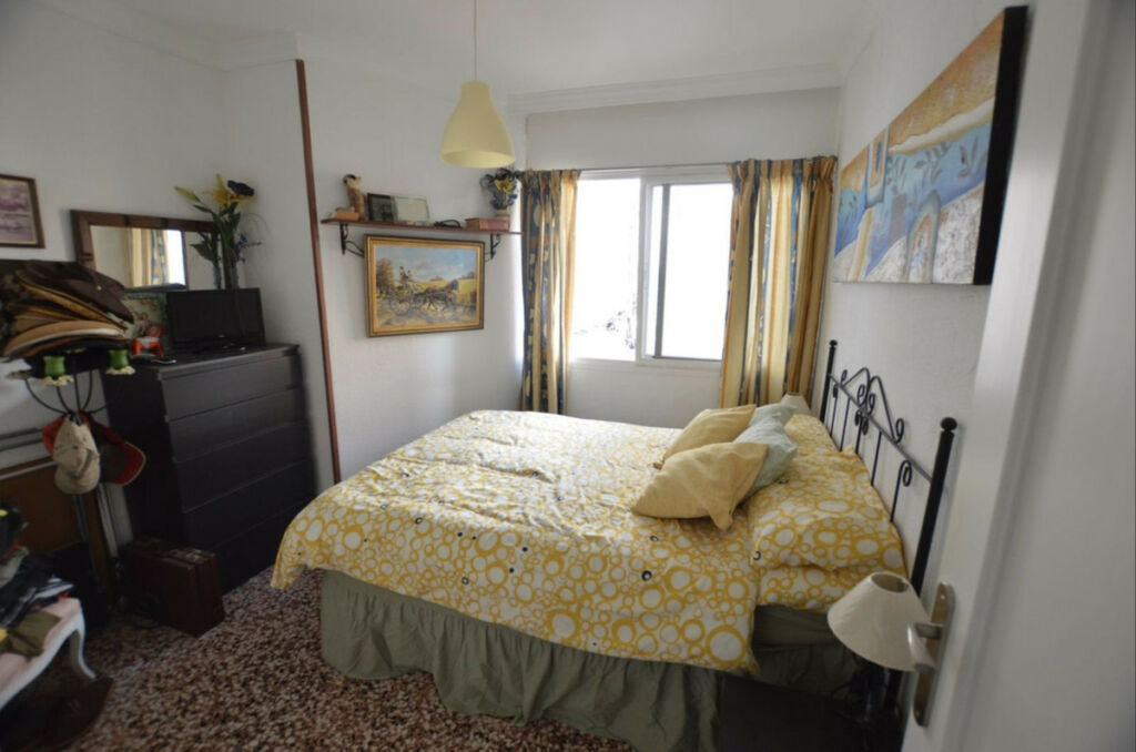 Middle Floor Apartment Fuengirola Málaga - image 6