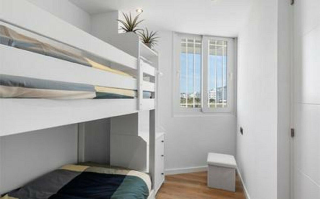 Middle Floor Apartment Torremolinos Málaga - image 7