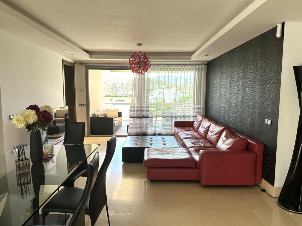 Middle Floor Apartment Benahavís Málaga - image 7