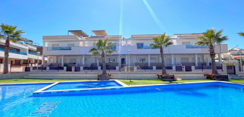 Townhouse Torrevieja Alicante - image 7