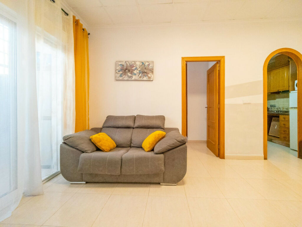 Ground Floor Apartment Torrevieja Alicante - image 8