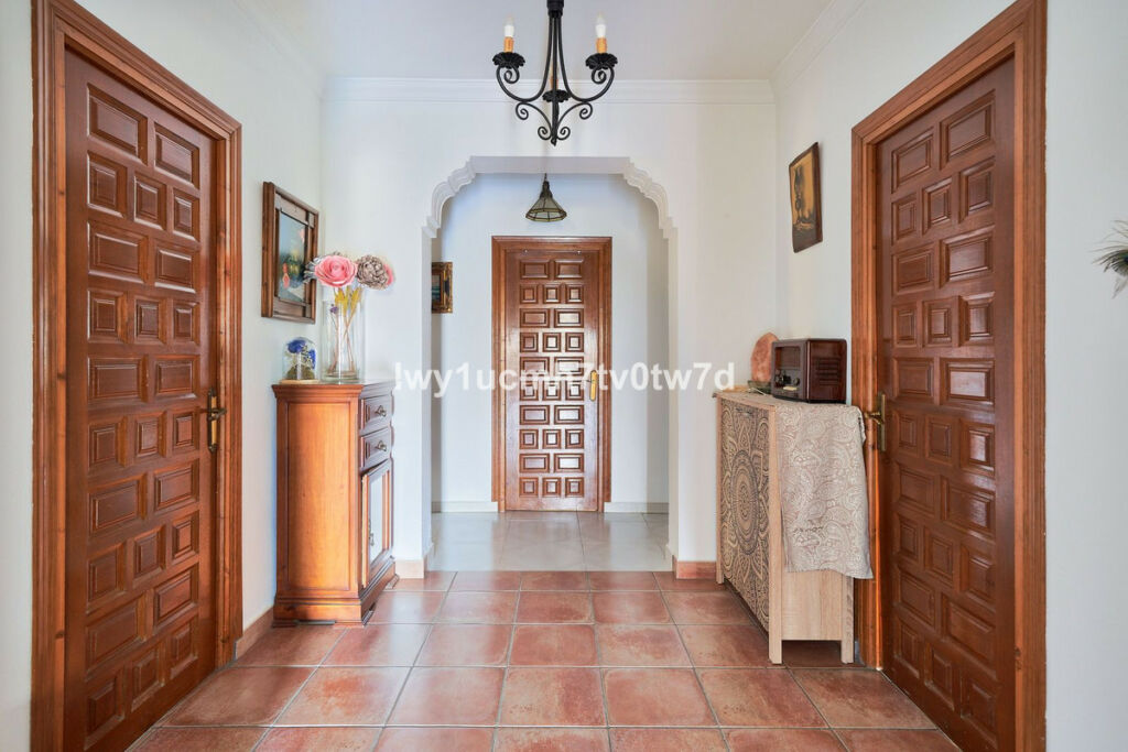 Detached Villa Alhaurín de la Torre Málaga - image 7
