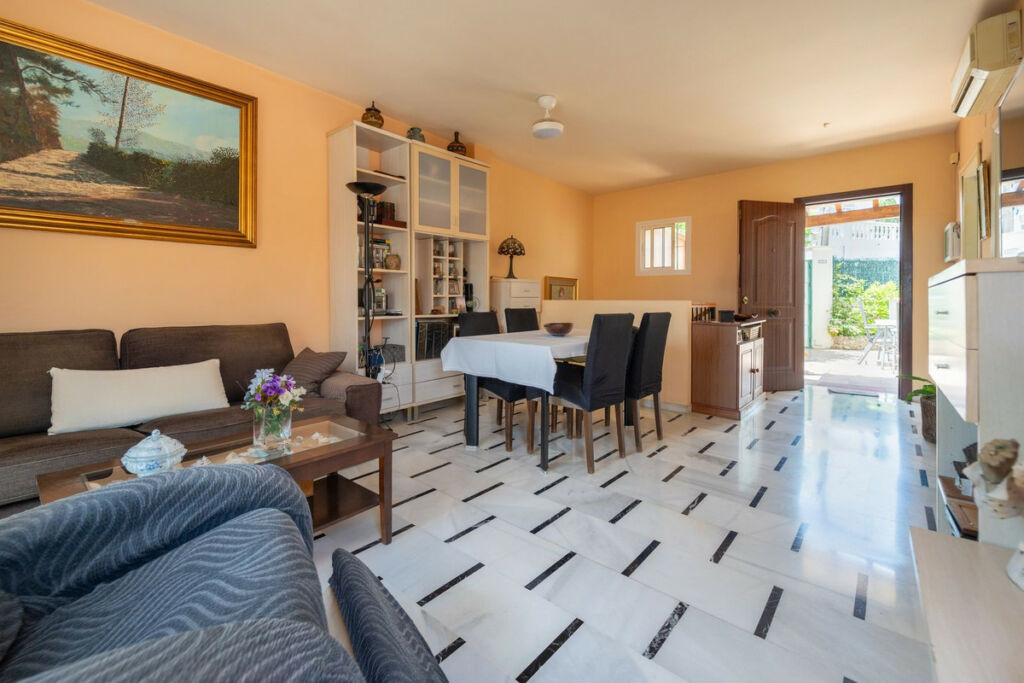 Townhouse Torreblanca Málaga - image 7