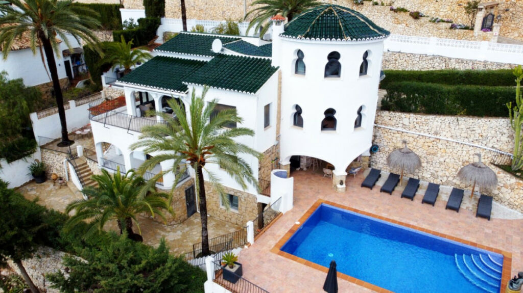 Detached Villa Moraira Alicante - image 7