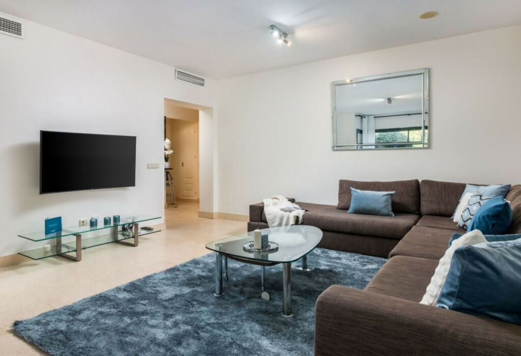 Ground Floor Apartment Benahavís Málaga - image 7