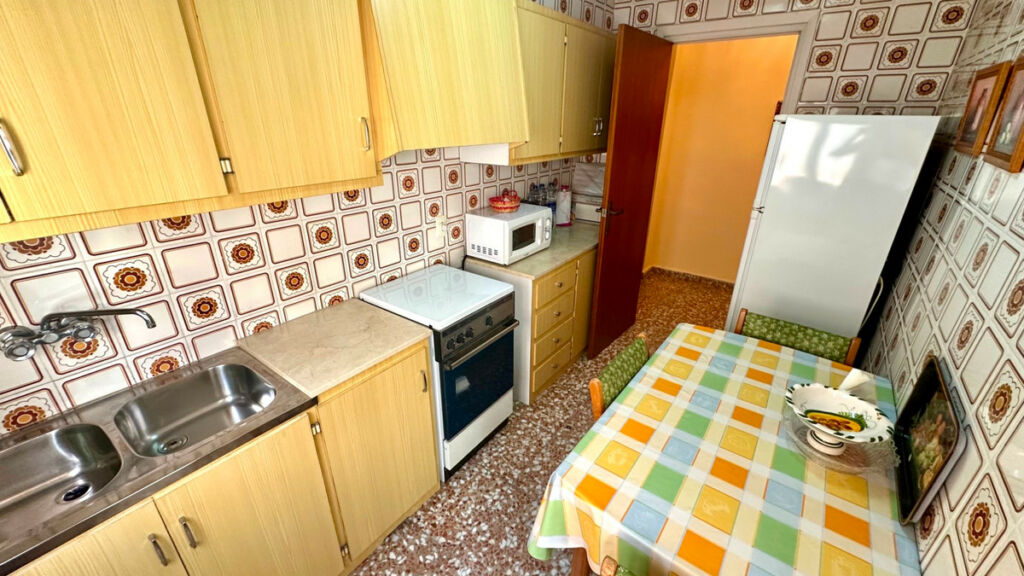 Middle Floor Apartment Guardamar del Segura Alicante - image 7