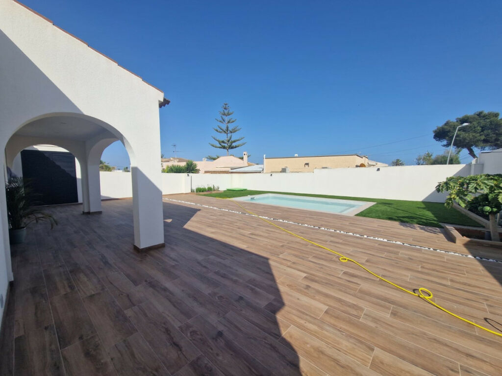 Detached Villa Los Balcones Alicante - image 7