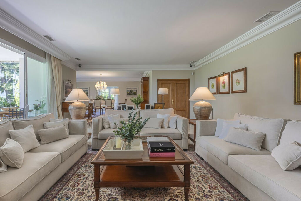 Detached Villa Guadalmina Alta Málaga - image 7