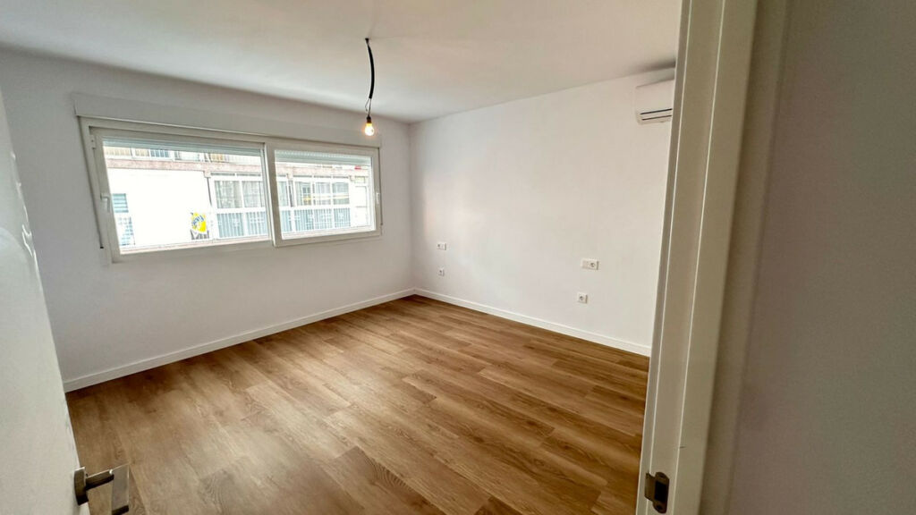 Middle Floor Apartment Benidorm Alicante - image 5