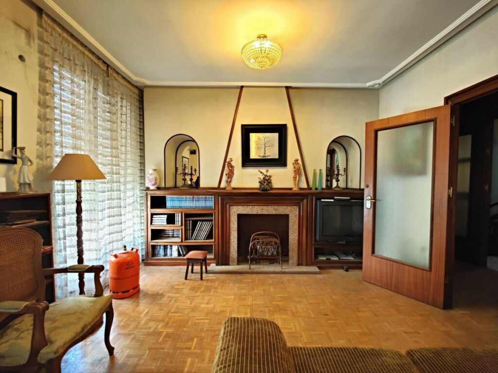 Middle Floor Apartment Torrevieja Alicante - image 7