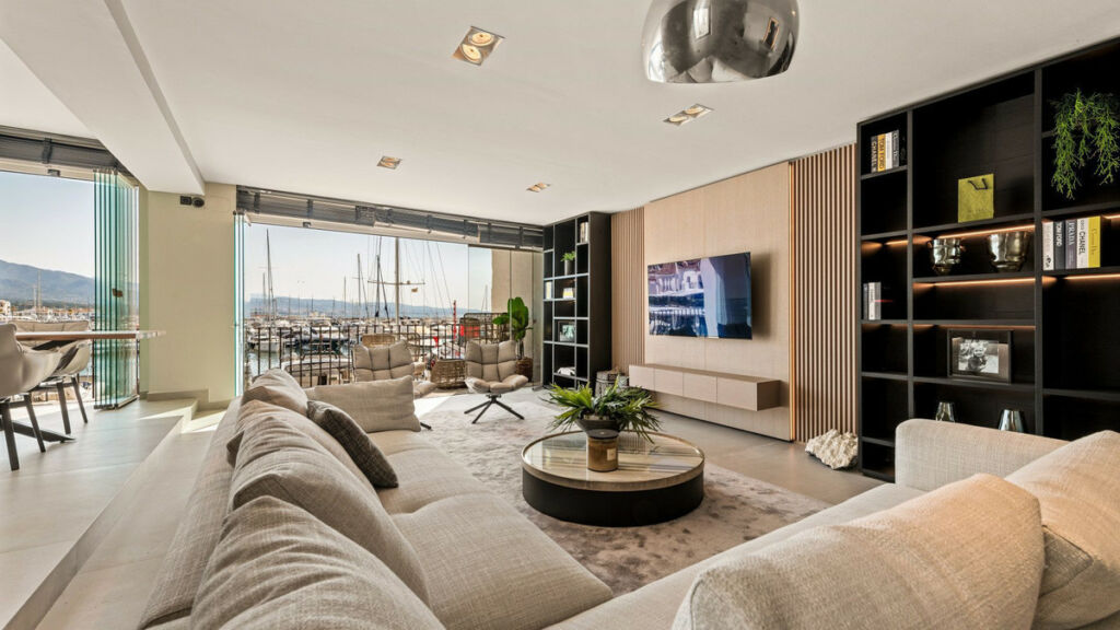 Middle Floor Apartment Puerto Banús Málaga - image 7