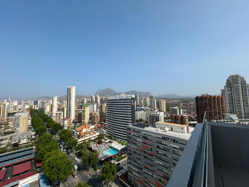 Middle Floor Apartment Benidorm Alicante - image 7