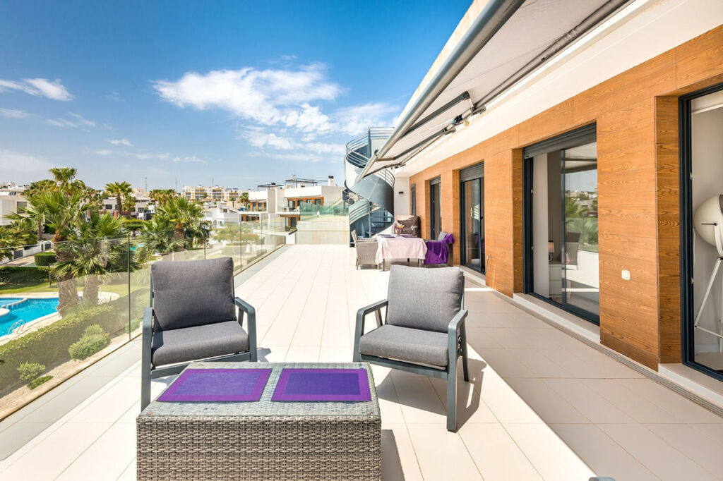 Penthouse Villamartin Alicante - image 7
