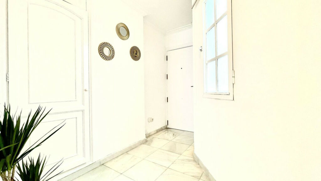 Middle Floor Apartment San Pedro de Alcántara Málaga - image 6