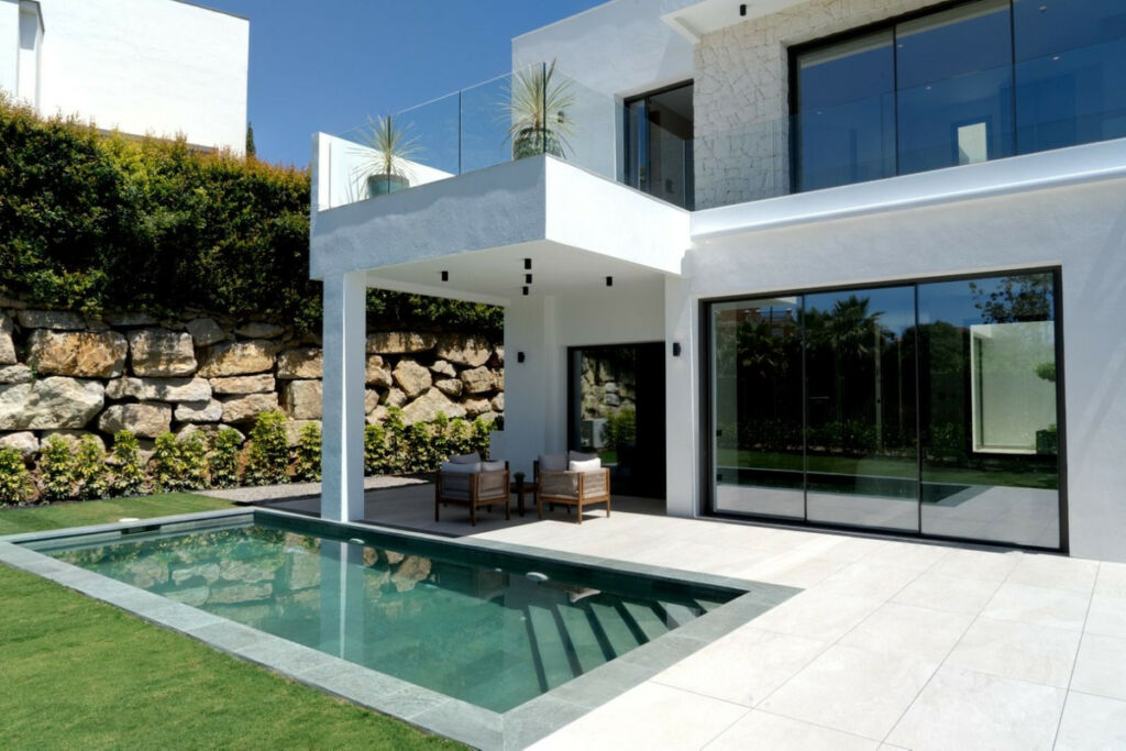 Detached Villa Estepona Málaga - image 71