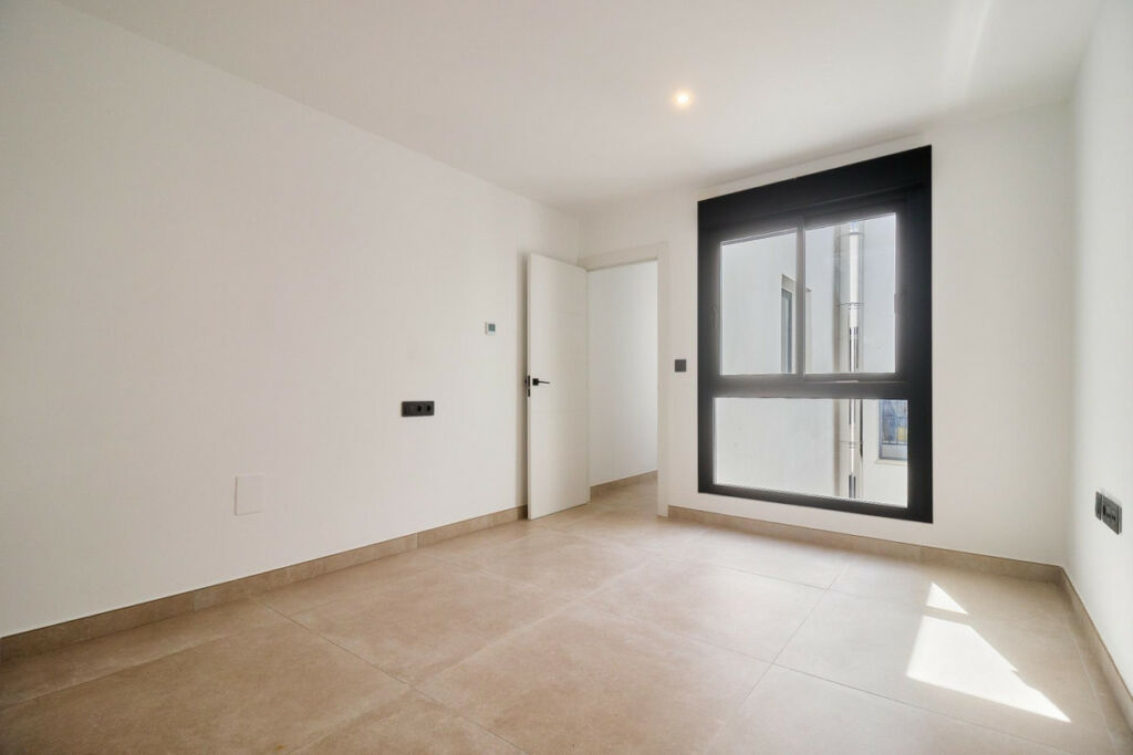 Middle Floor Apartment Fuengirola Málaga - image 77